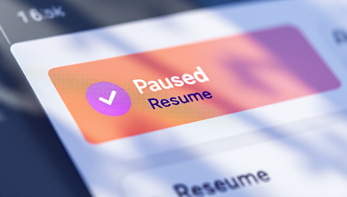 Dashboard showing a paused short link with the unpause action highlighted